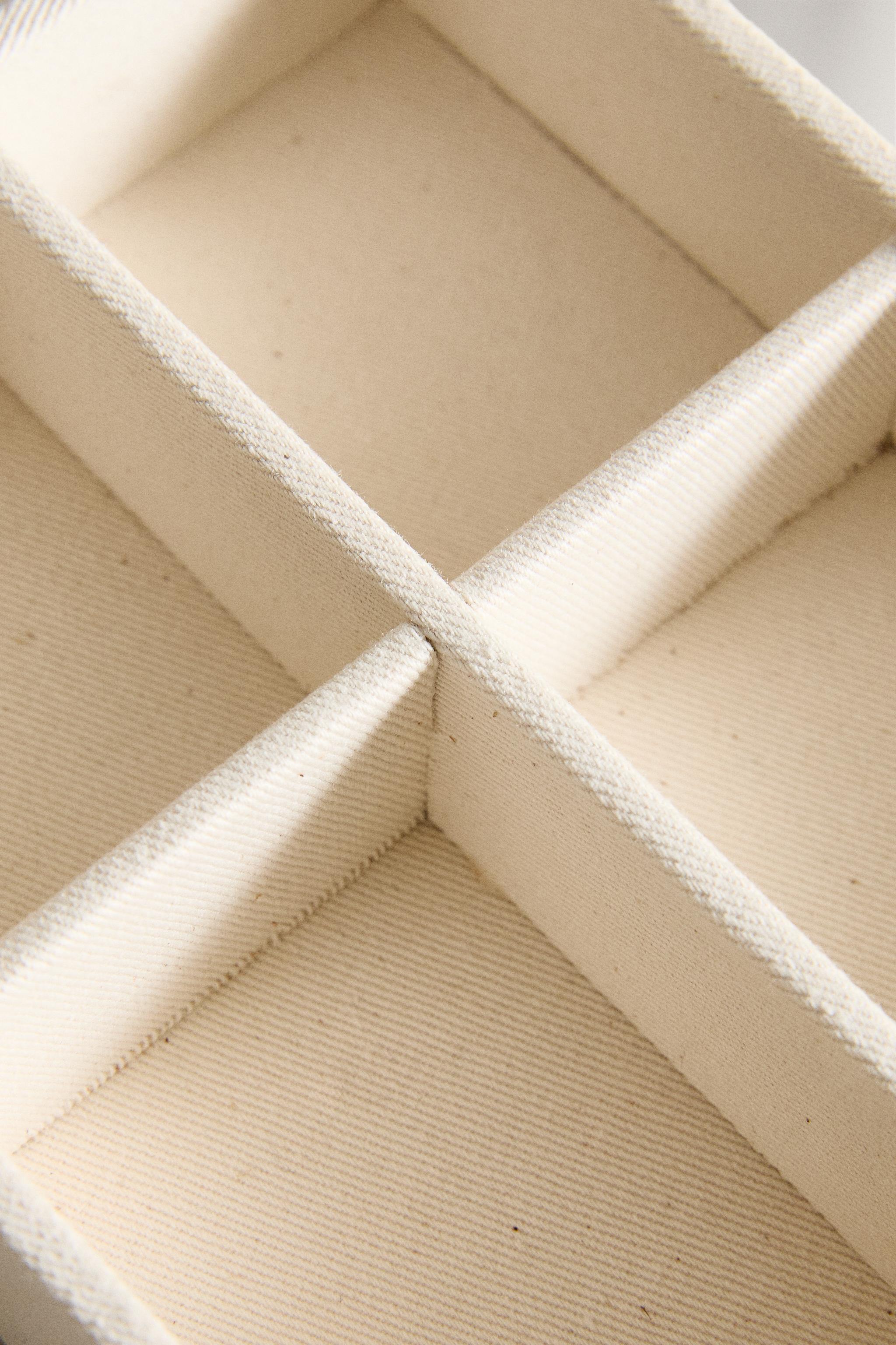 JEWELRY ORGANIZER BOX